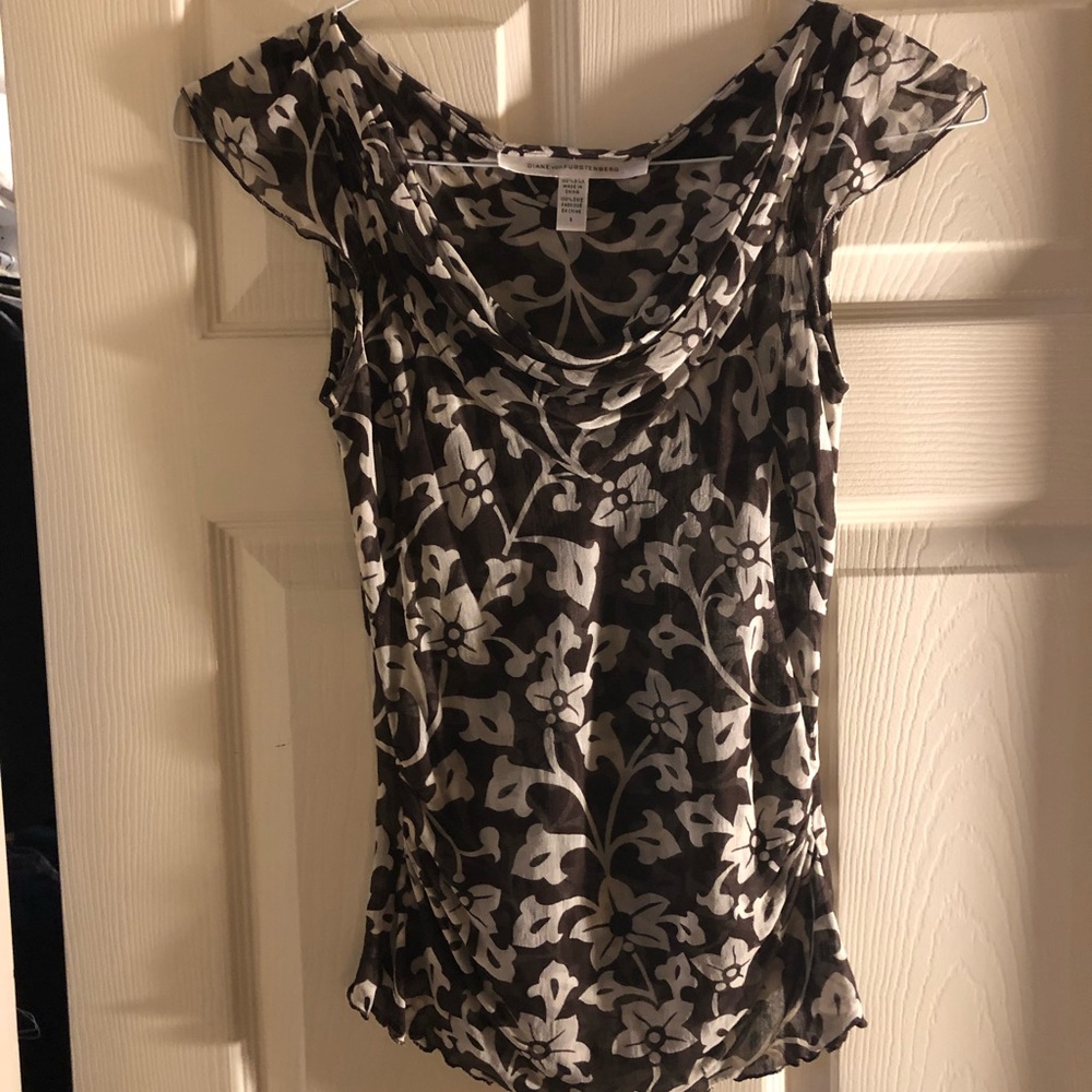 EUC - Diane Von Furstenburg - Top
